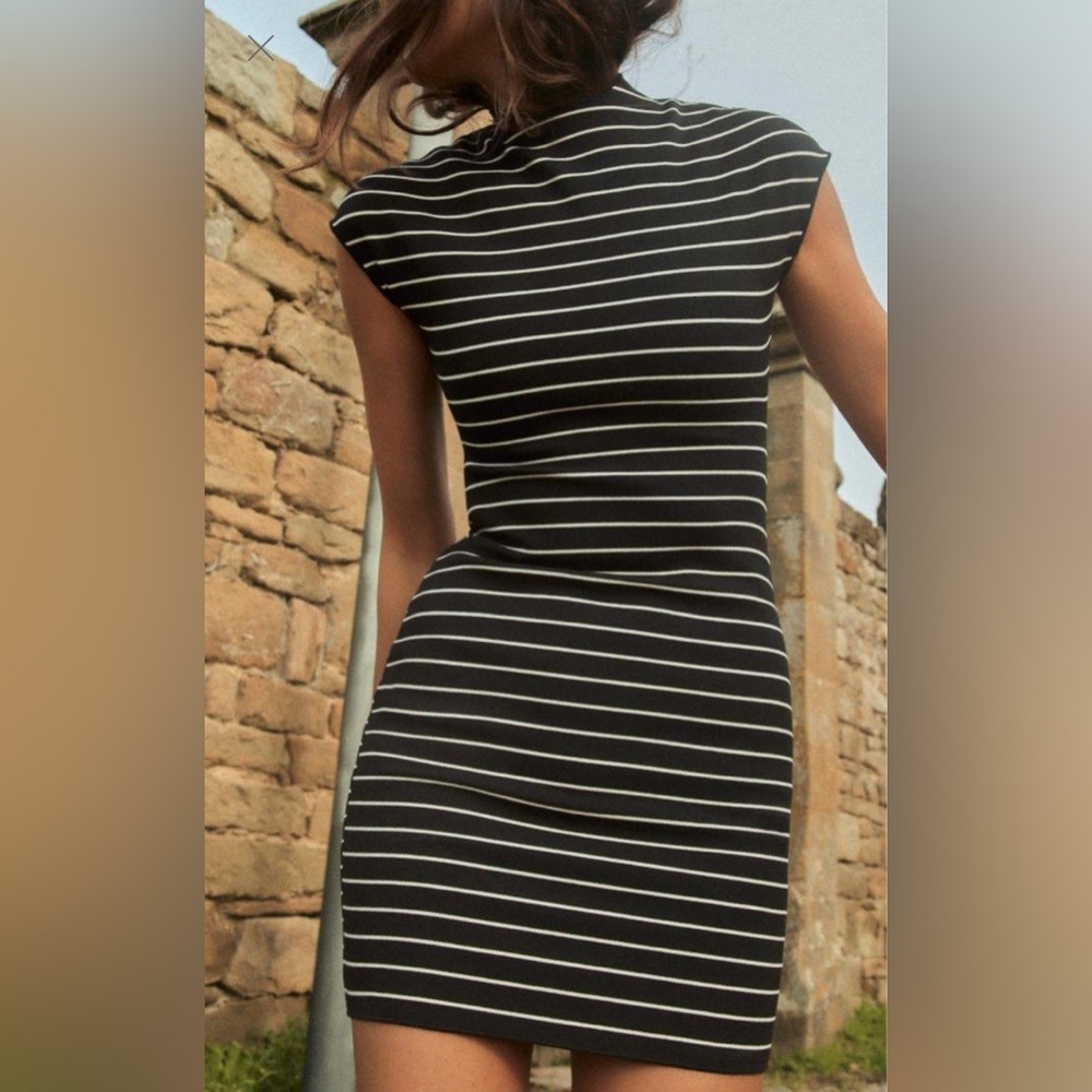 Zara Short Stretch Knit Dress in Striped Black and White